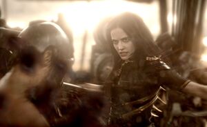 Eva Green delivers fatal blow, 300: Rise of an Empire