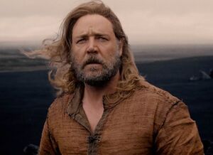 Russell Crowe looks into the distance