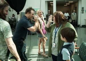 Theodore Melfi, Naomi Watts and Melissa McCarthy on the set 