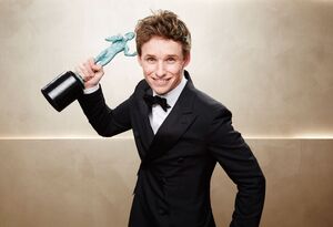 Eddie Redmayne about to throw his 2015 SAG Award for The The