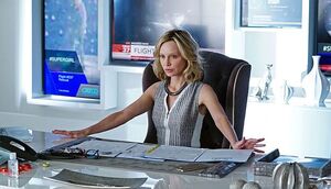 First look at Calista Flockhart in Supergirl