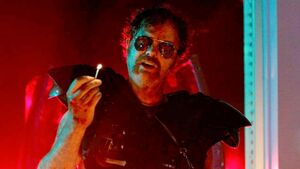 Rainn Wilson lights a fire in Cooties