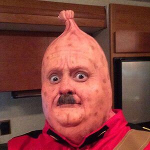 First Look at Kevin Smith as 'Yoga Hosers' Villain The Bratz