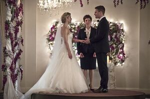 Felicity Smoak & Oliver Queen's fake wedding