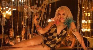 New photo of Harley Quinn, played by Margot Robbie, in 'Suic